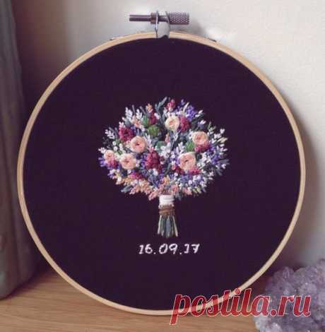 Custom Floral Bouquet Handmade floral bouquet embroidery hoop customized for you! Please send me a few photos of a bouquet you would like me to recreate along with any other stylistic instructions for the piece. When you place your order you will be prompted to pick a background colour as well as a hoop
