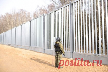 Польша начала возводить электронный барьер на границе с Белоруссией