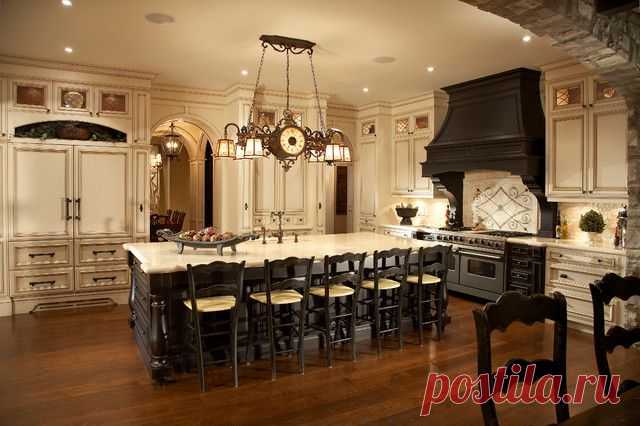 Lake Side Luxury - traditional - kitchen - toronto - by Parkyn Design