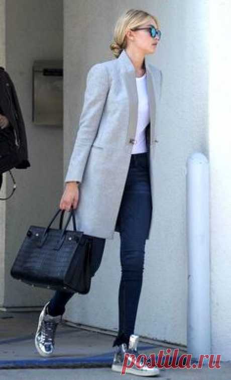 Le Fashion Blog Gigi Hadid Fall Style Low Bun Mirrored…