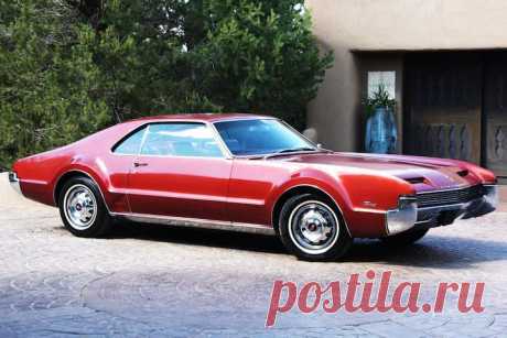 The Oldsmobile Toronado Made Front-Wheel Drive Cool: Muscle Car Monday