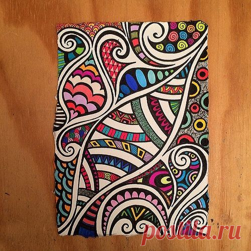 Loopy Tangle Indian Rag paper zen doodle using micron fineliners and coloured with Letraset Promarkers. by Wealie, via Flickr | Drawing ideas . . .…