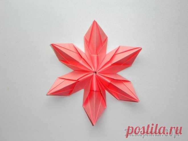 Цветы из бумаги Поделки оригами на 8 марта Мы предлагаем сделать цветы из простой бумаги. Для их изготовления подойдет даже обычная офисная бумага. Простая поделка к празднику 8 марта может поднять настроение. Занятия с малышами полезны и для ...