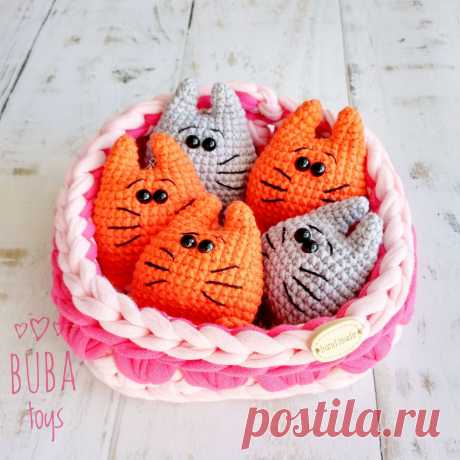 PDF Кот за час крючком. FREE crochet pattern; Аmigurumi animal patterns. Амигуруми схемы и описания на русском. Вязаные игрушки и поделки своими руками #amimore - брелок в виде маленького котика, котёнок, кот, кошечка, кошка.