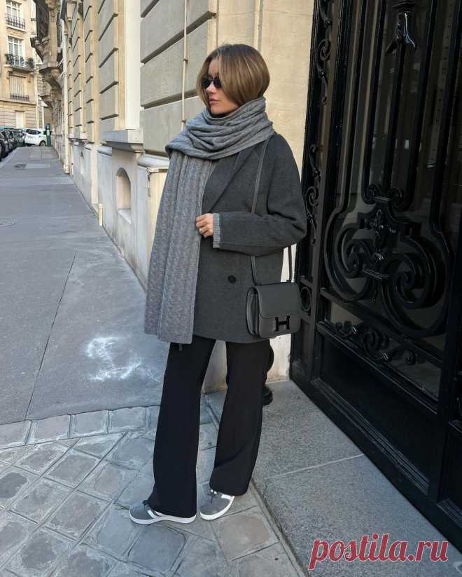 Chunky Knit Scarves Are Now Back For Winter 2023-  Here’s How To Style Them &ndash; Ferbena.com
