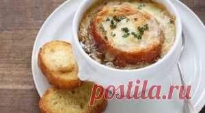 Мировая классика: французский луковый суп с гренками - МирТесен