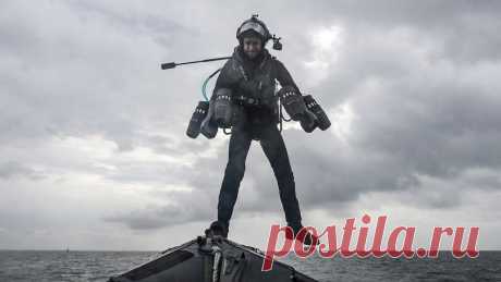 "Человек-ракета" против британского катера ВМФ: кто быстрее | В мире