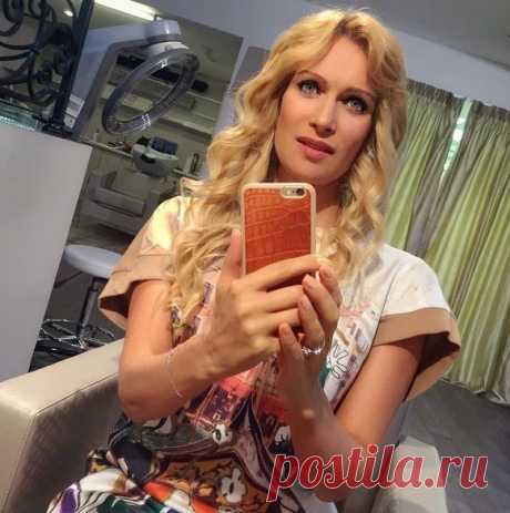 Новая жизнь: 41-летняя Олеся Судзиловская коротко постриглась фото - Леди Mail.Ru