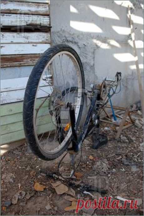 Picture Of Broken Bicycle. Royalty Free Photo at FeaturePics.com