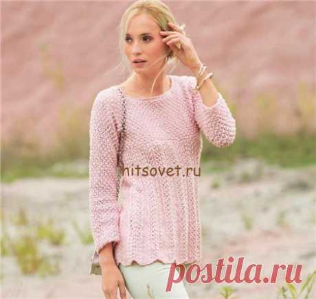 Розовый пуловер с узором розочки