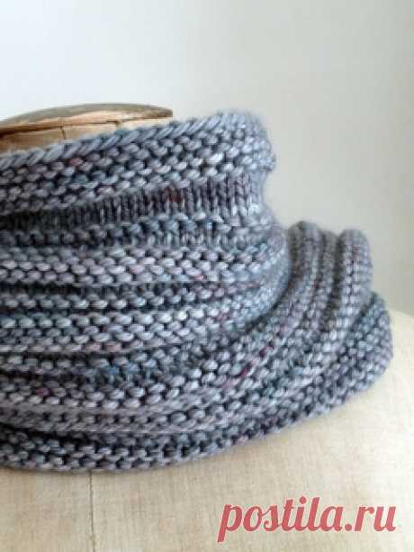 Ravelry: Present pattern by Mademoiselle C