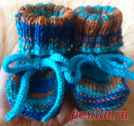 Christine's Stay-On Baby Booties by Christine Bourquin. Пинетки спицами.