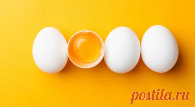 Как разбить сырые яйца правильно – без кусочков скорлупы в белке и растёкшегося желтка. Как вы разбиваете яйца: о край миски или тупой стороной ножа? Мы, изучив этот вопрос, научились разбивать их наиболее комфортно. Спойлер: миска и нож для этого точно не нужны!