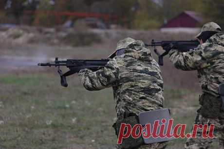 Пятеро мобилизованных россиян погибли в зоне СВО. В зоне проведения специальной военной операции погибли пятеро жителей Свердловской области. Об этом сообщили в военном комиссариате российского региона, пишет KP.RU. Там уточнили, что погибшими числятся Александр Музипов из поселка Ребристы, Андрей Чекасин из Нейво-Рудянки, Олег Комин из Цементного.