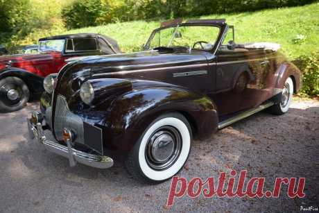 1939 Buick Special 2-door convertible