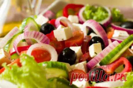 греческий салат с морепродуктами