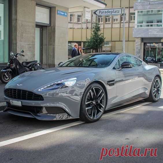 Aston Martin Vanquish