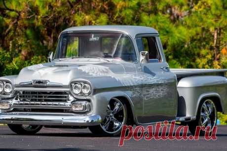 1958 CHEVROLET APACHE
Двигатель 6,65 литров 540 л. с.
Автоматическая коробка передач Turbo 350
Цена $101,200