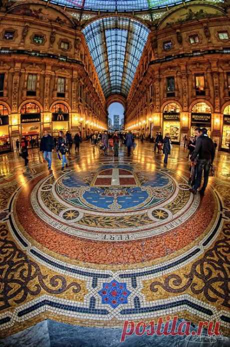 Galleria Vittorio Emanuele II - Milan, Italy | José Ignacio Sainz Noriega приколол(а) это к доске Lugares