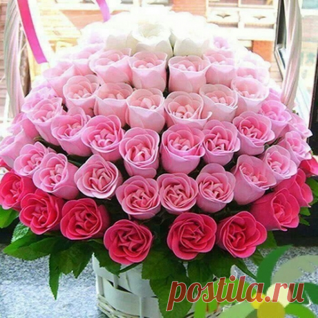 10 Rose Floral Arrangements