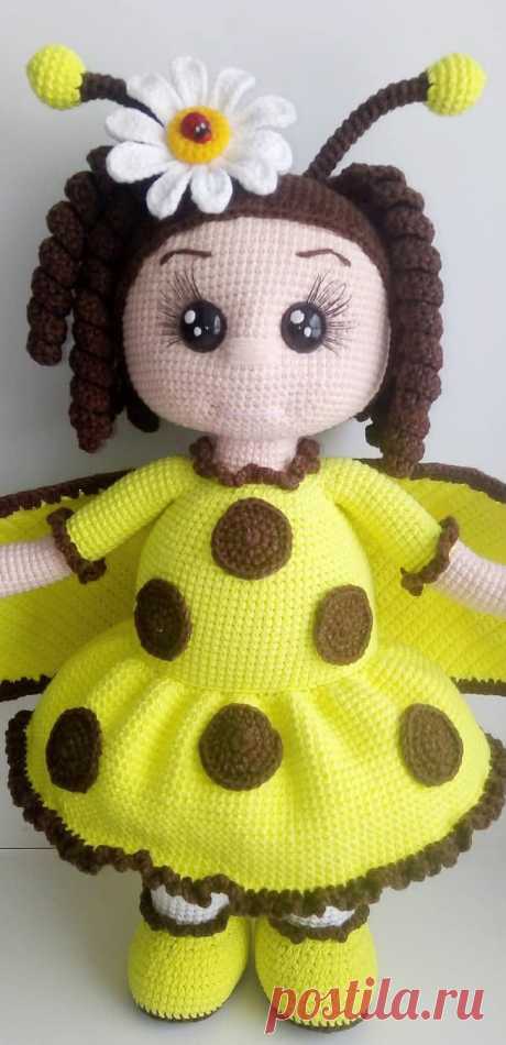 PDF Интерьерная кукла &quot;Божья коровка&quot; крючком. FREE crochet pattern; Аmigurumi doll patterns. Амигуруми схемы и описания на русском. Вязаные игрушки и поделки своими руками #amimore - большая кукла в платье, куколка, девочка.