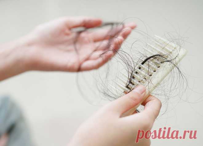 6 витаминов и минералов, которые могут спровоцировать выпадение волос