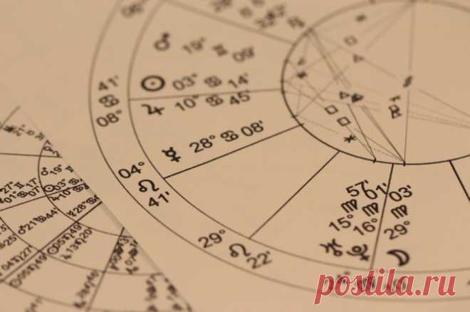 Гороскоп на неделю с 8 по 14 апреля 2024 года для всех знаков зодиака. Неделя начинается с новолуния и солнечного затмения, а потому ждать от нее больших успехов не стоит. Но к концу недели дела у многих знаков зодиака наладятся.