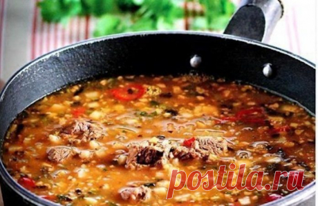 Суп Харчо — блюдо грузинской кухни. Главное правило этого супа — он должен быть острым, очень острым