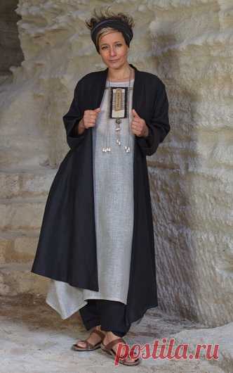 AMALTHEE CREATIONS-:-Women outfit black linen coat  Asymmetrical black linen coat ( beautiful thick French linen) worn over a tunic made of linen gauze natural color and un sarouel-skirt in black mixed linen

One od a kind necklace: vintage linen, ethnic hemp from north Vietnam minorities, upcycled wood with paper calligraphy, old ethnic beads from Africa ( clay and bone)