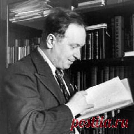 Сегодня 20 февраля в 1949 году умер(ла) Василий Лебедев-Кумач