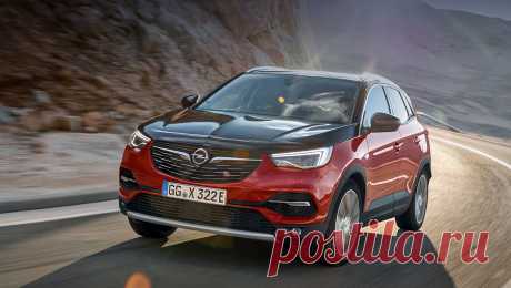 Версия Opel Grandland X Hybrid4 блеснула полным приводом Кроссовер Opel Grandland X до сих пор считался сугубо переднеприводным. Однако брат-близнец компактного Опеля, Peugeot 3008, прошлой осенью обзавёлся