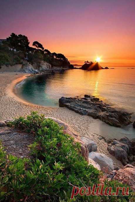 Sunset in Girona, Spain | Good day:)