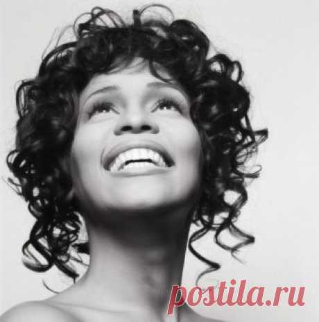 Уитни Хьюстон (Whitney Houston) в фотосессии Мишеля Комте (Michel Comte) для журнала Vanity Fair (1992).