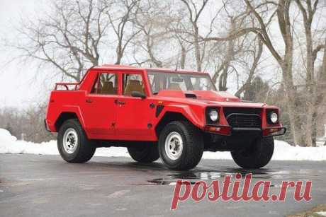 1988 Lamborghini LM002