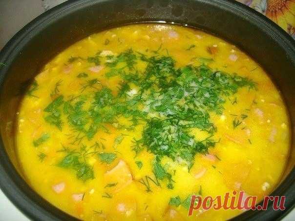 Суп из плавленых сырков в мультиварке

Нам понадобится:
Картофель – 3-4 шт.
Репчатый лук – 1 шт.
Морковь – 1 шт.
Сосиски или колбаса – 150 г.
Бульон куриный.
Зелень – 1 вет.
Соль по вкусу См. рецепт