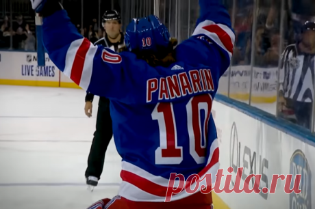 Панарин стал четвертым россиянином, который набрал 120 очков в сезоне НХЛ. В одном розыгрыше регулярного чемпионата НХЛ 120 очков набирали Александр Могильный, Сергей Федоров и дважды Никита Кучеров.