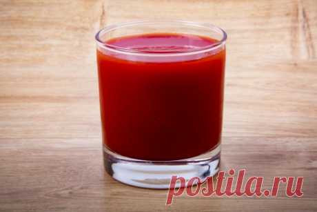 Как томатный сок вредит организму, рассказали эксперты