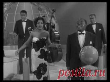 Louis Armstrong - When The Saints Go Marching In - YouTube