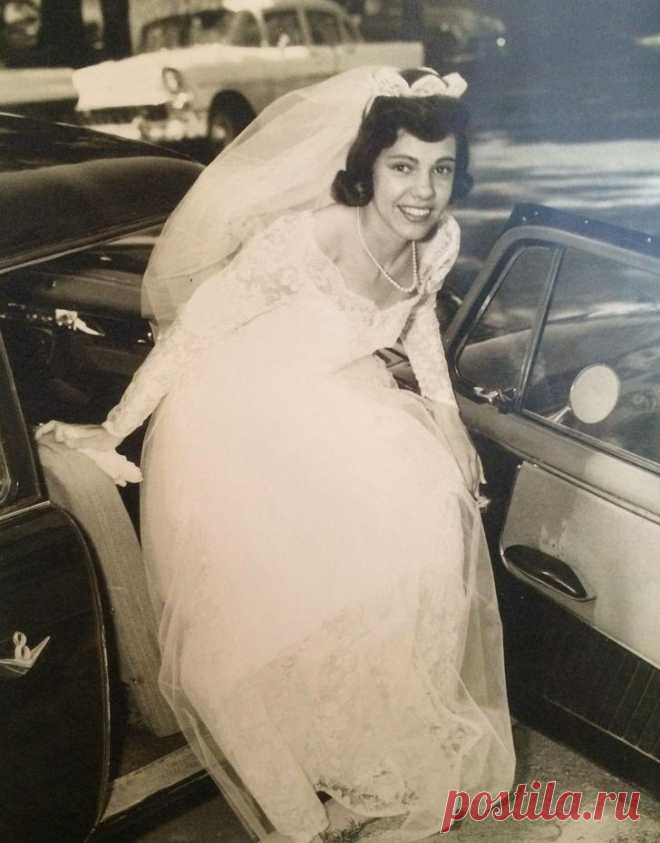 Свадебные платья наших бабушек: трогательная красота от которой невозможно отвести взгляд
