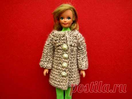 Вяжем пальто для куклы барби Пошаговые мастер-классы по шитью своими руками, вязанию, рукоделию, декорированию, швейные мастер-классы для начинающих, фото и видеоуроки.