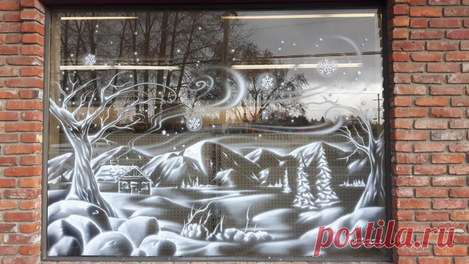 Статья "Украшаем окна на Новый год" на сайте! Как сделать снежинки из клея ПВА и блесток. Как прикрепить их к окнам. Как делать на окне рисунок по трафарету. Как нанести на стекло изображение зубной пастой, витражными красками.