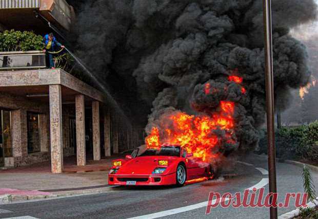 Красивое, но печальное зрелище: в Монте-Карло сгорел редкий Ferrari за миллион фунтов (видео) . Тут забавно !!!