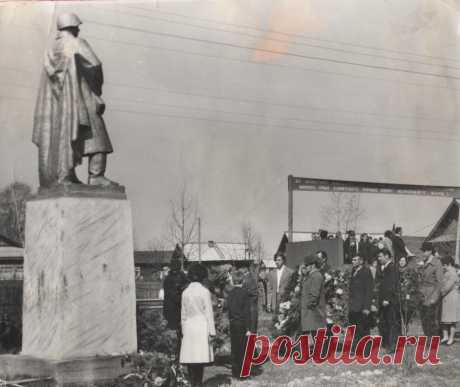 Памятник участникам ВОВ в центре
