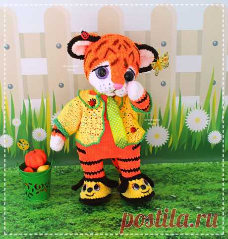 PDF Тигрёнок Тоша крючком. FREE crochet pattern; Аmigurumi animal patterns. Амигуруми схемы и описания на русском. Вязаные игрушки и поделки своими руками #amimore - большой тигр из плюшевой пряжи, плюшевый тигрёнок, тигрята, котик, кот, котенок.