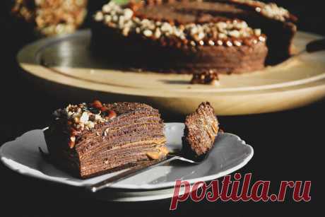 Торт из шоколадных блинов рецепт с фото пошагово