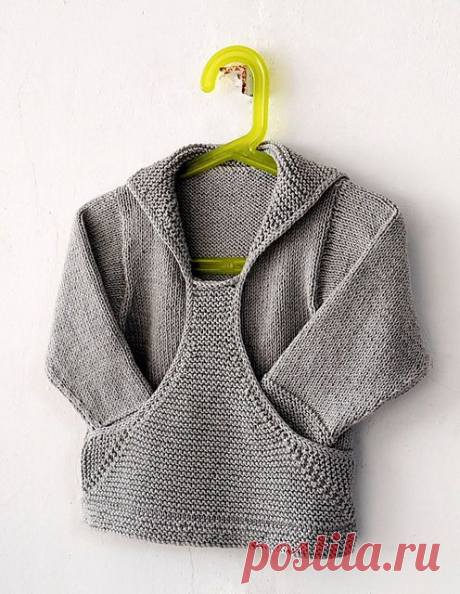 whiteblondebomb:    Gotta learn to knit specifically to make this pattern, hoodie-format. …unless I can convince a minion friend.