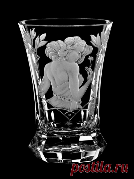 Нереально красивые чешские хрустальные гравированные вазы бренда «Аида» (AIDA)
