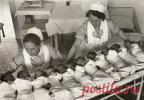 Как в СССР относились к публичному кормлению грудью | Bixol.Ru В СССР к матерям, кормящим детей грудью, относились с большим уважением. Такое кормление всячески поощрялось на официальном уровне, но вот на бытовом | Субботний: 2174