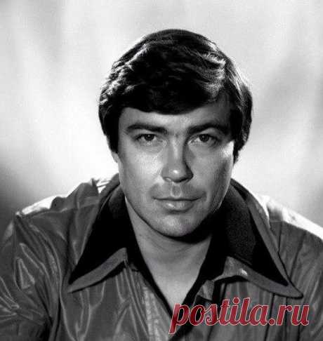 Николай Мерзликин, 16 апреля, 1945
 • 3 января 2007