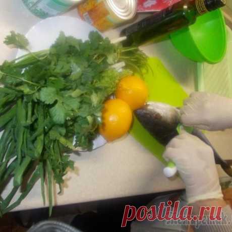 Скумбрия,запеченная в рукаве с овощами!Попробуйте-очень вкусно и питательно!